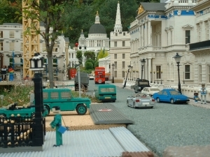 מלון בלגו לנד